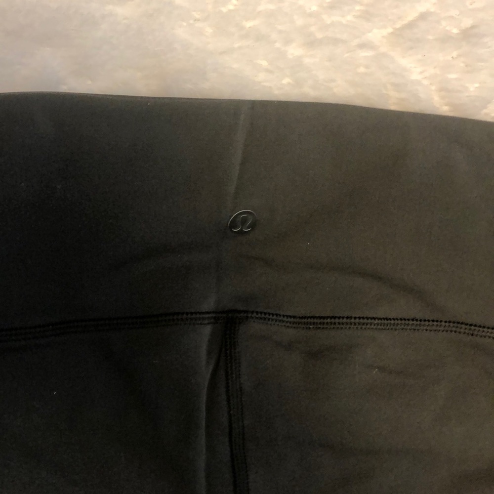 Lululemon crops - Picture 5 of 5